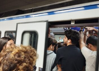 Almeida admite el caos que se vivió la línea 6 del Metro y en los autobuses pero niega que fuera el ‘apocalipsis’ que vaticinaba la ‘izquierda’