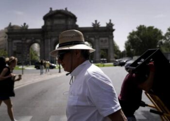 El verano vuelve a llamar a la puerta en Madrid: arranca una semana calurosa en la capital
