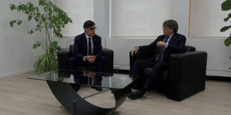 Illa y Puigdemont inician su reunión en Bruselas
