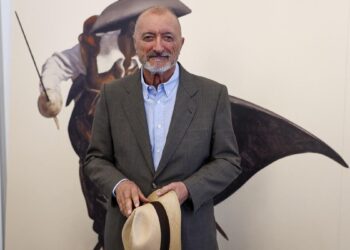 Catorce años después, Pérez-Reverte regresa con su héroe más querido: ‘Alatriste ha hecho cosas de las que no está orgulloso. Yo también’