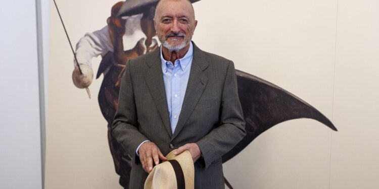 Catorce años después, Pérez-Reverte regresa con su héroe más querido: ‘Alatriste ha hecho cosas de las que no está orgulloso. Yo también’