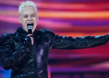 La representante de EEUU en  la Eurovisión alternativa se retira, según la organización ‘por presiones políticas’