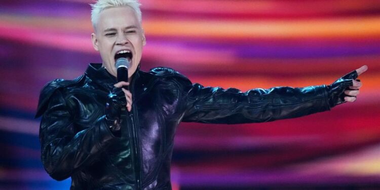 La representante de EEUU en  la Eurovisión alternativa se retira, según la organización ‘por presiones políticas’