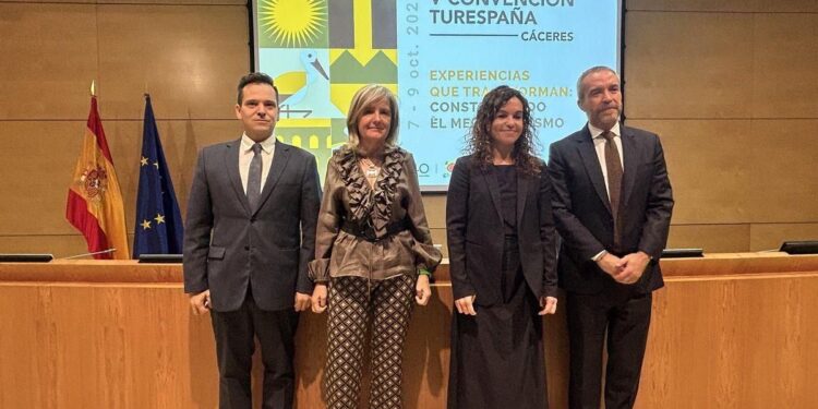 Extremadura refuerza su estrategia turística global en la V Convención de Turespaña en Cáceres