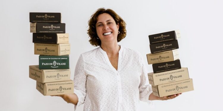 De una aldea gallega a los supermercados de Madrid: la mujer que revoluciona la venta del huevo campero