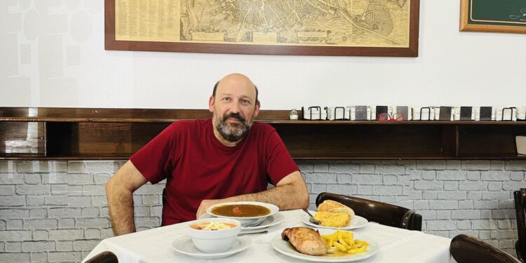 Casa Longinos: el restaurante con cola para el menú en el que los actores de Hollywood comían vestidos de romanos