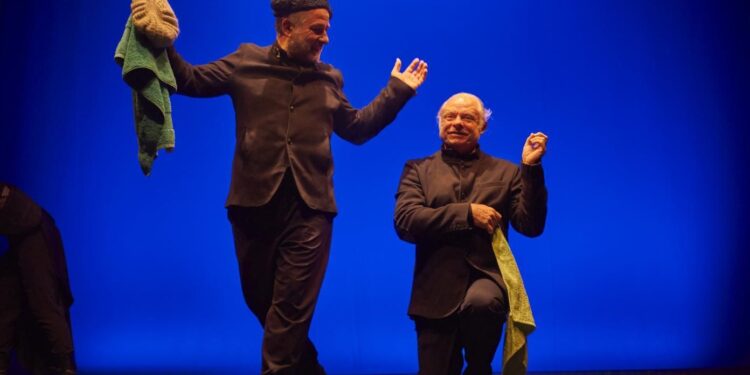 L’Om Imprebís: cuatro décadas de improvisación y amor a un teatro que no teme a lo popular