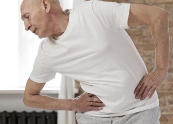 La osteoporosis no solo es cosa de mujeres: afecta también a hombres y con peores consecuencias