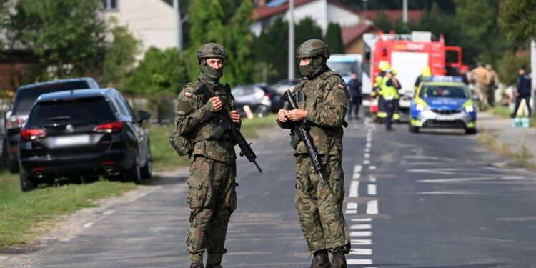 Polonia invoca el artículo 4 de la OTAN para abrir consultas con sus aliados tras la incursión de drones rusos en su territorio