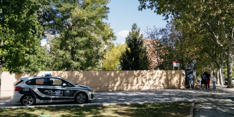 Las dos realidades del centro de migrantes de Hortaleza: del hartazgo vecinal al peligro de los discursos de odio