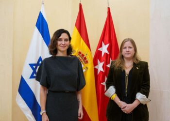 Ayuso se destaca como voz proisraelí y agita el debate en el PP frente a los barones que hablan de genocidio