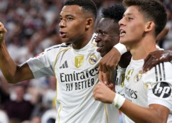 Vinicius y Güler sellan una remontada en un encuentro en el que el VAR anuló tres goles al Real Madrid