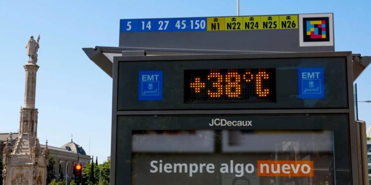 Madrid registra 544 muertes por calor este verano, 387 más que en 2024
