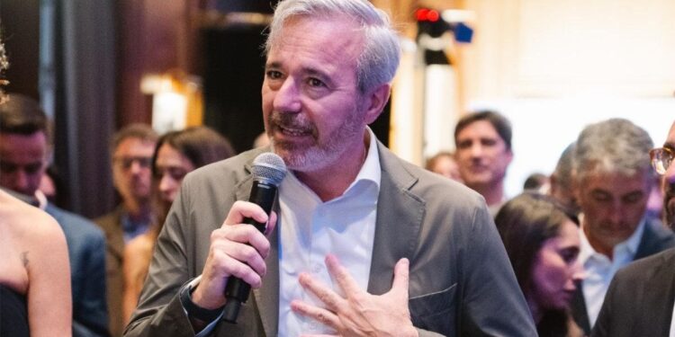 Azcón: ‘Ser moderno es defender una España unida’