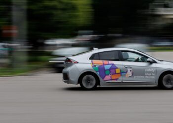 Avalancha de conductores VTC en Madrid: más de 2.500 permisos y un 80% de aprobados