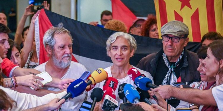 Colau denuncia ‘maltratos’ en Israel y emprenderá acciones contra un Estado ‘neofascista’