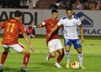 Se acabó el sueño copero del Alcalá: cae 0-4 ante el Tenerife en una noche de récord de entradas en El Val