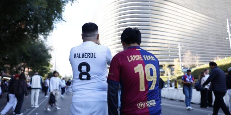 Décimos de lotería de Navidad, un paraíso de la reventa y un viaje desde México: intrahistorias de un clásico en el Santiago Bernabéu