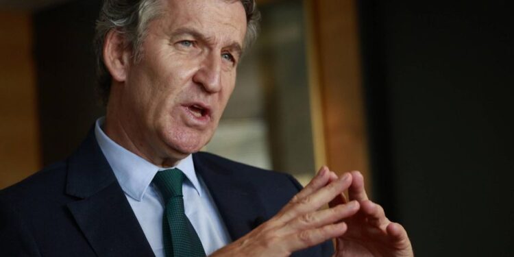 Alberto Núñez Feijóo, presidente del PP: ‘Yo sería mejor presidente para Asturias que Pedro Sánchez’