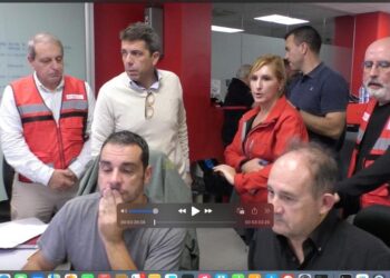 Salomé Pradas en el Cecopi: ‘Antes de enviar el siguiente mensaje quiero verlo’