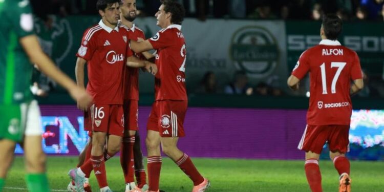 La efectividad sevillista termina con el sueño copero del Toledo, que se lo creyó durante 40 minutos (1-4)