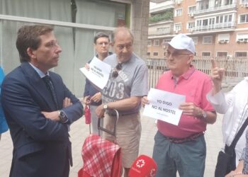 El Ayuntamiento ordena el cese de actividad del hostal del Parque de las Avenidas por falta de licencia turística
