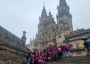 Un camino de Santiago para parar los pies al cáncer de mama: ‘Cada paso está cargado de emoción y fortaleza’
