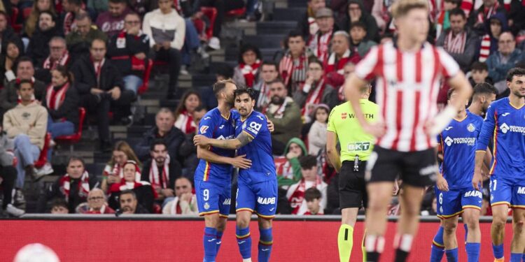 Un gol de Mayoral le basta al Getafe para asaltar San Mamés