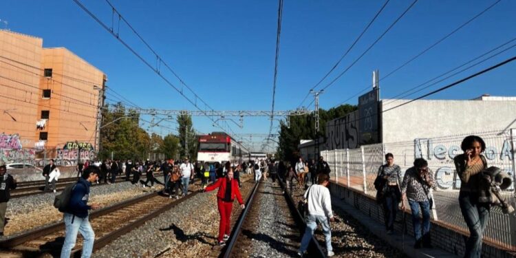 Descarrila un tren de Cercanías Madrid a la altura de San Fernando: seis heridos, dos trasladados al hospital