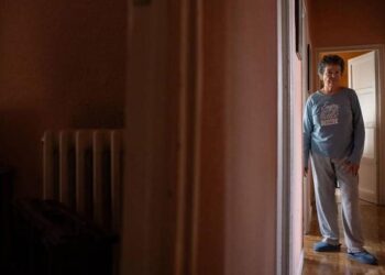 Maricarmen se queda, de momento: la justicia aplaza el desahucio de la vecina de 87 años que lleva siete décadas viviendo en el barrio de Retiro