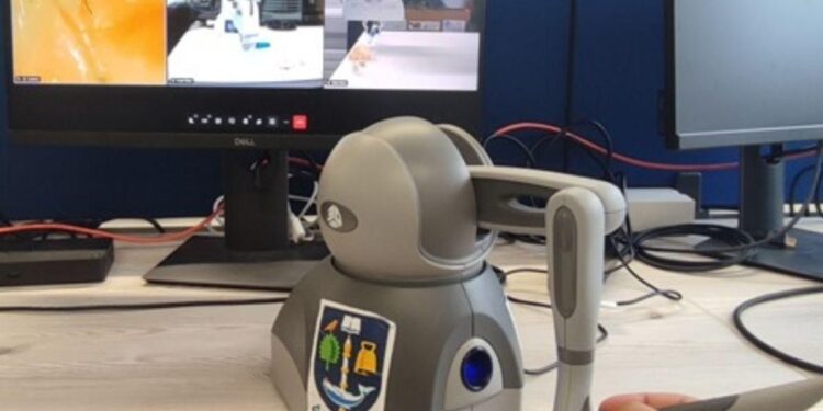 Crean brazos robóticos que se gestionan a distancia y permiten avances en telemedicina