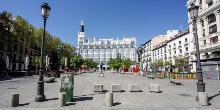 Los árboles de la plaza de Santa Ana se comenzarán a plantar en noviembre: ‘Se va a incrementar el número’