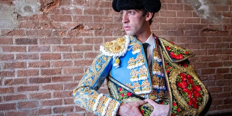 La verdad a secas de Víctor Hernández: ¡ábranle las puertas de las ferias!