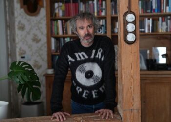 James Rhodes, pianista y escritor: ‘Las salas de concierto son como el último refugio’