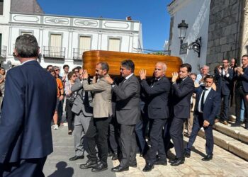 Funeral por Guillermo Fernández Vara