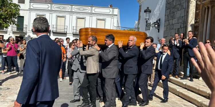 Funeral por Guillermo Fernández Vara