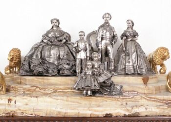 El misterio de las 39 fotoesculturas que el Palacio Real imprimió en 1863: ‘Era una técnica que no existía, es sorprendente’