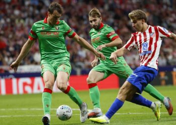 El Atlético amarra una sufrida victoria ante Osasuna en el Metropolitano