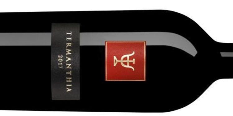 Artesanía, tiempo y alma eterna en una botella