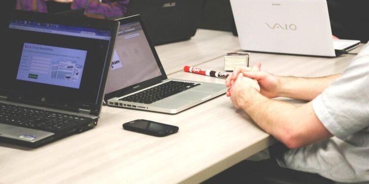 Mil madrileños se podrán forman gratuitamente en Inteligencia Artificial o programación