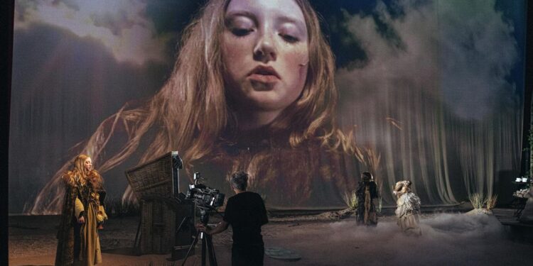 Qué hacer en Madrid esta semana: Milo Rau en Conde Duque, el neoclasicismo pop de Los Bravú, Soy una pringada en el Reina Sofía…