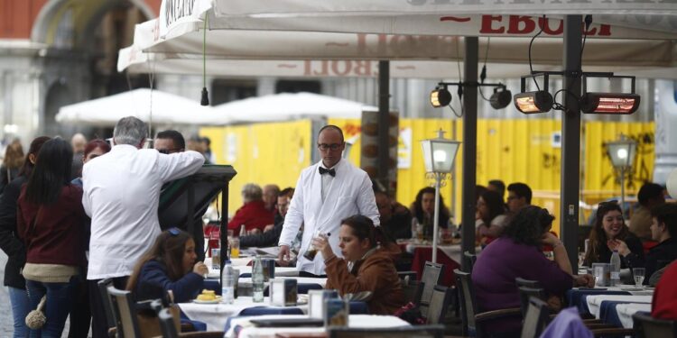 Madrid aprueba el proyecto de la ordenanza de terrazas para que entre en enero de 2026