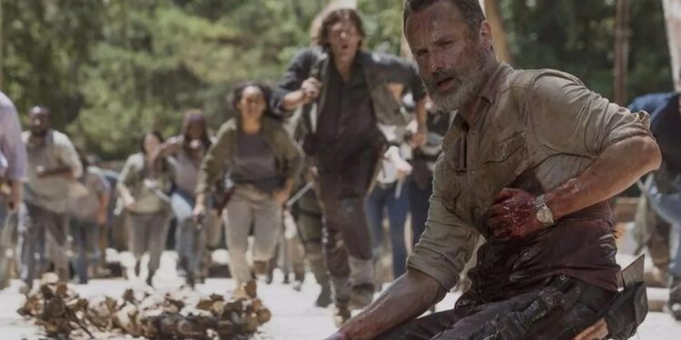 ‘The Walking Dead’ vuelve a Toledo: decenas de curiosos observan el rodaje en el Puente de Alcántara