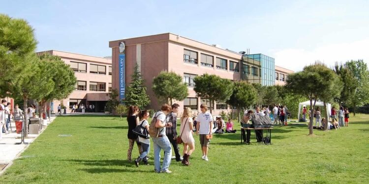 Foro de empleo para los jóvenes universitarios en la Universidad Francisco de Vitoria: fecha y cómo apuntarse