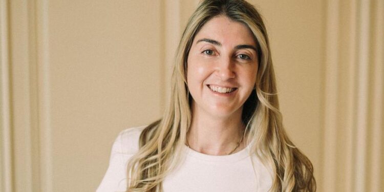 Elena Morales, fisioterapeuta y osteópata: ‘Esta rutina diaria de estiramientos de 15-20 minutos es fundamental’