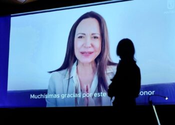 Madrid aprueba felicitar a Corina por el Nobel de la Paz, aunque descarta homenajear a Charlie Kirk