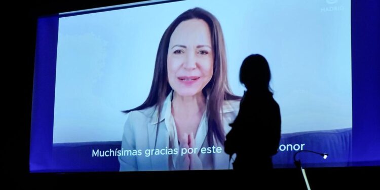 Madrid aprueba felicitar a Corina por el Nobel de la Paz, aunque descarta homenajear a Charlie Kirk