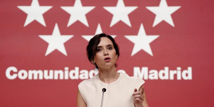 Ayuso vuelve a cargar contra Sánchez: ‘Se mantiene gracias a la mayor corrupción que existe, escaños por negocios e impunidad’