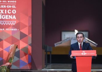 Una ambiciosa exposición para limar asperezas entre España y México, disculpa de Albares incluida