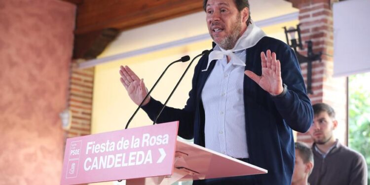 Puente sobre Mazón: ‘¿En qué cabeza cabe que hubiera que someter a las víctimas a ver a quien consideran ‘su verdugo’ en el funeral?’